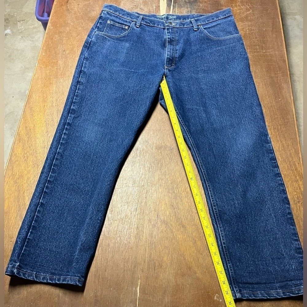 Wrangler Advanced Comfort Jeans - Men’s Size 40x30 - Dark Washed - Like New! - Picture 4 of 5